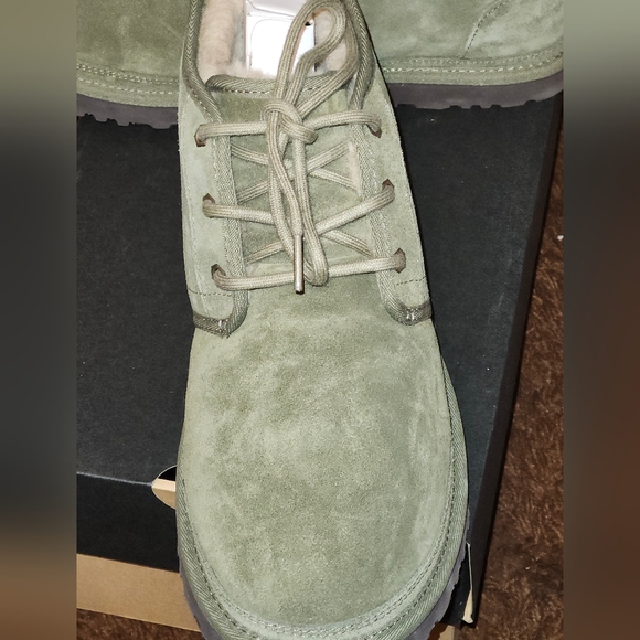 UGG Men Neumel Suede Boots NIB - Picture 2 of 9